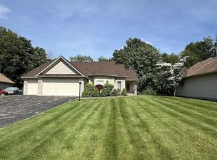 80 Endicar Dr, Rochester, NY 14622