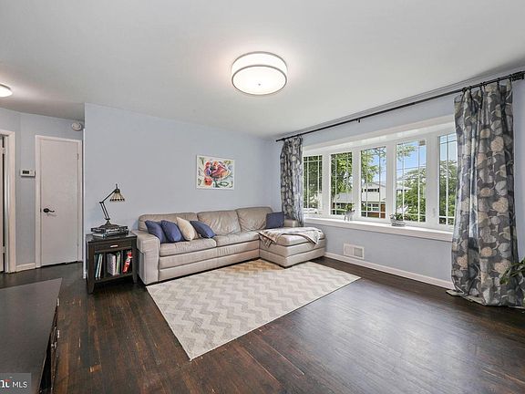 5th image of 1025 Welsh Dr