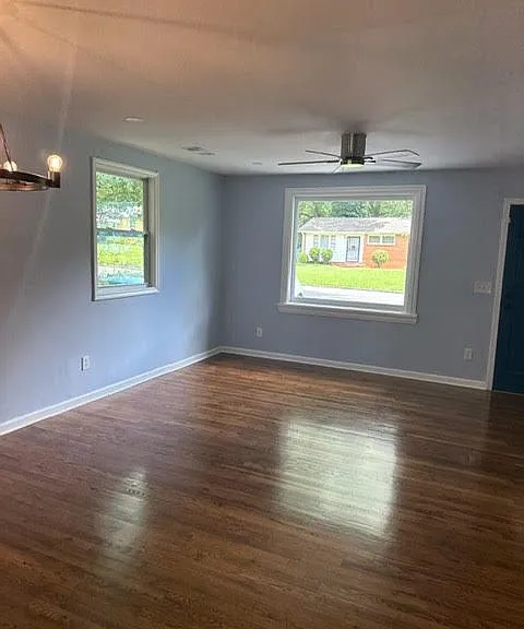 331 Simca St SE — Photo 3