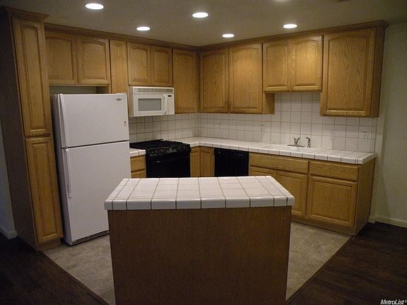 5th image of 3508 Sun Knoll Dr