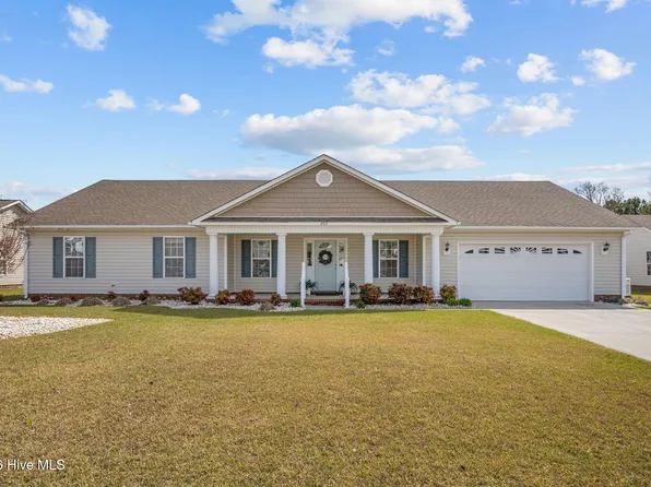 203 Pigeon Lane, Swansboro, NC 28584