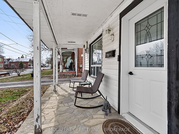 2nd image of 427 Thomas St
