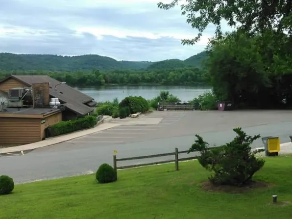W25702 Sullivan Rd, Trempealeau, WI 54661