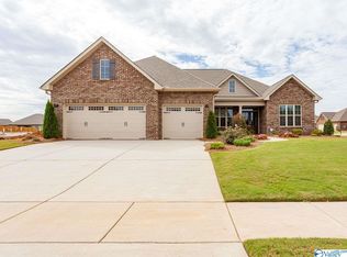 124 Cove Brook Dr, Meridianville, AL 35759