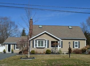 21 Winter Ln, Framingham, MA 01702