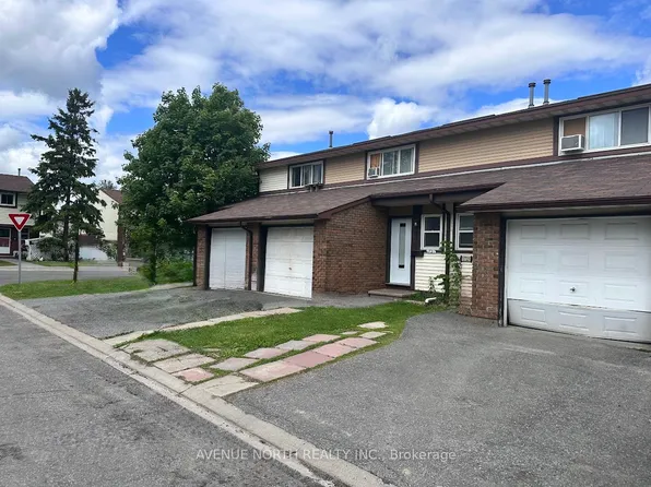 1721 Ambrose Dr, Ottawa, ON K1B 5J5