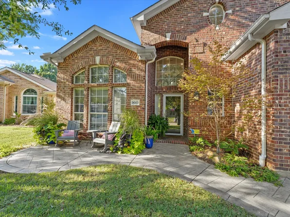 3003 Berkshire Ln, Corinth, TX 76210