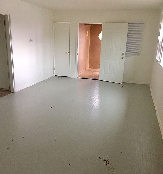 1st image of 44305 Cedar Ave