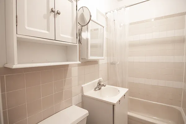 Rented by Nolita Group | media 11