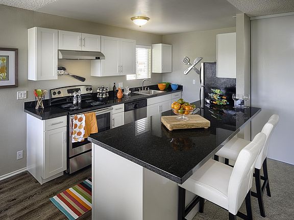4th image of 735 Fathom Dr APT 25
