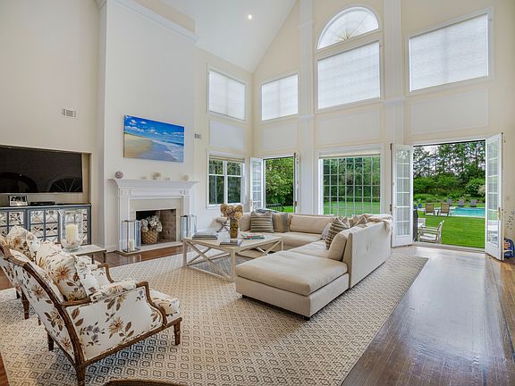 5th image of 31 Pheasant Ln