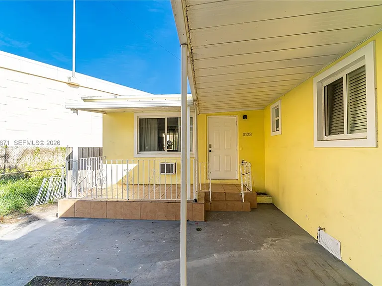 1021 NW 23rd Ave #1023 — Photo 5