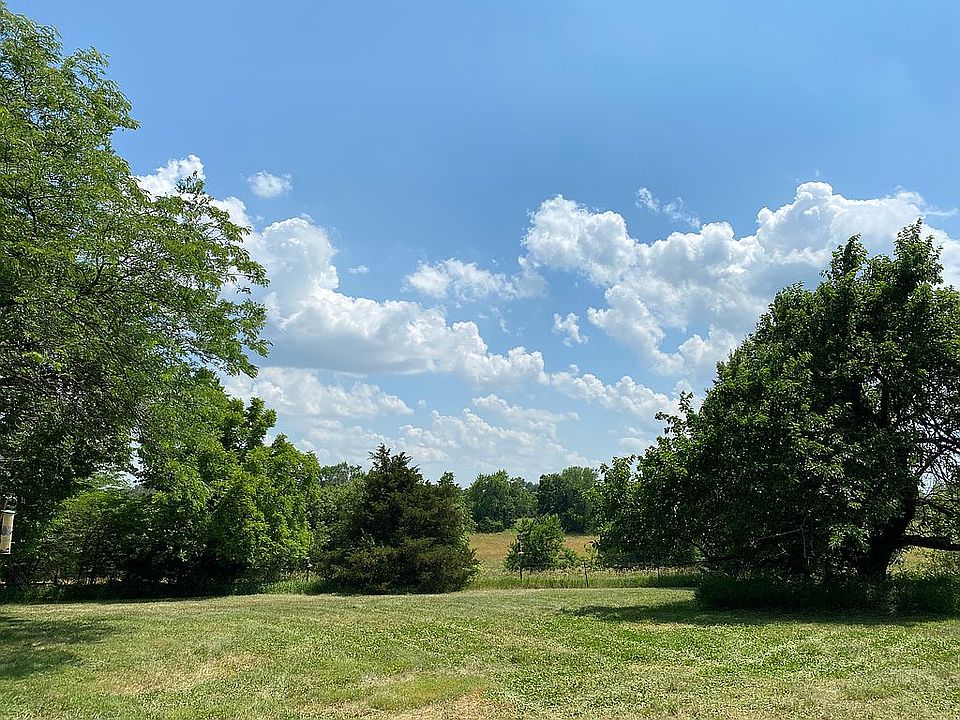 2nd image of 17155 Switzer Rd