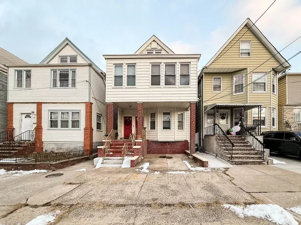 186 Avenue C image 1 of 12