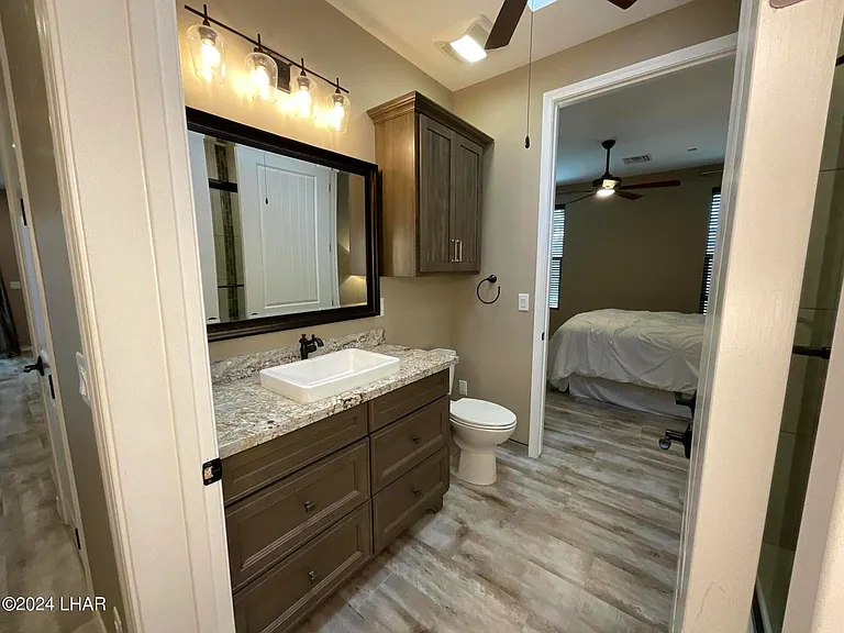 649 Avenida Laredo #101A — Photo 8