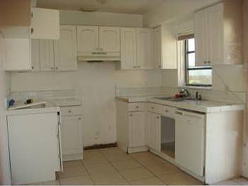 3rd image of 1025 NW 10th Ave
