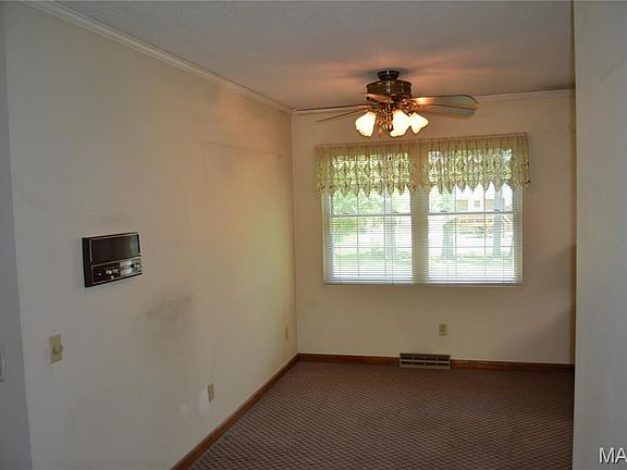 5th image of 533 Hillsboro Rd