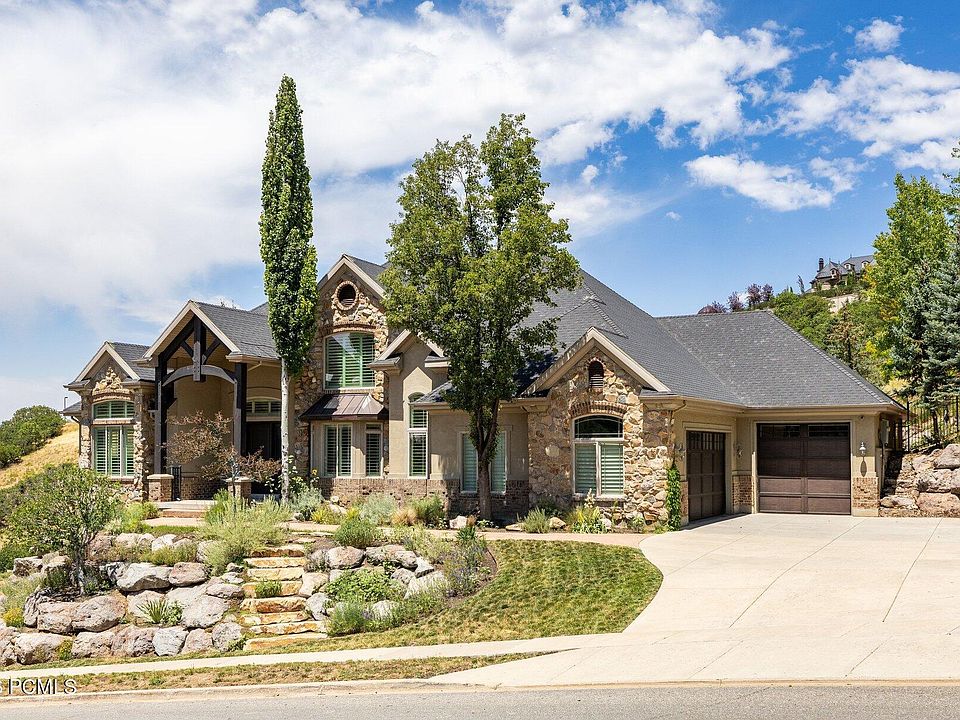 1st image of 407 Hidden Lake Dr