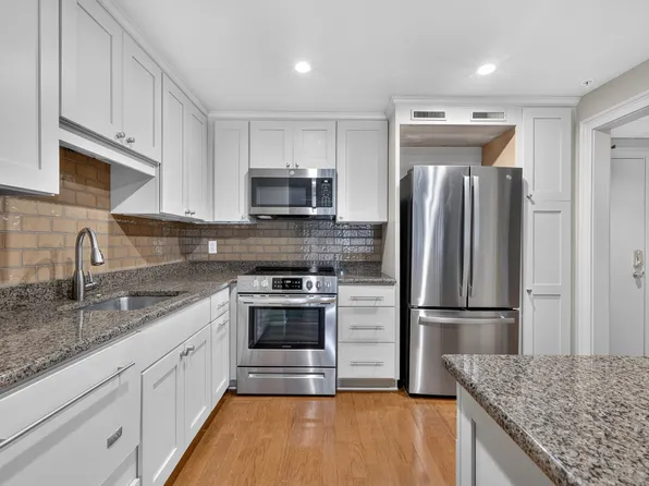 4215 Harding Pike APT 412, Nashville, TN 37205