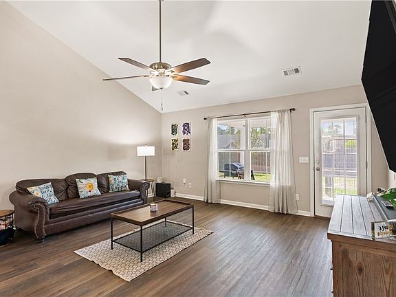 5th image of 129 Coral Dr