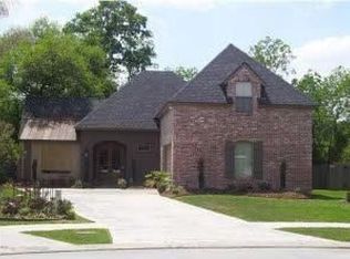 705 Cobblestone Rd, Lafayette, LA 70508