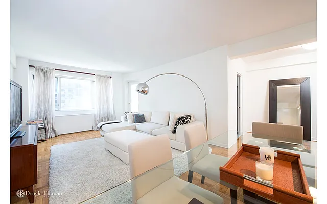 Rented by Douglas Elliman | media 27