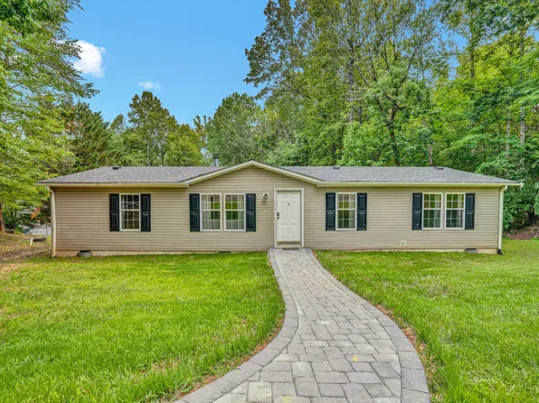 2870 Lakewood Forest Rd, Moneta, VA 24121