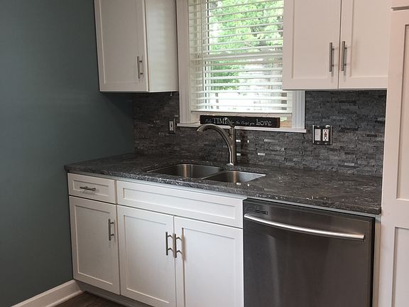 3rd image of 8322 Columbia Ave