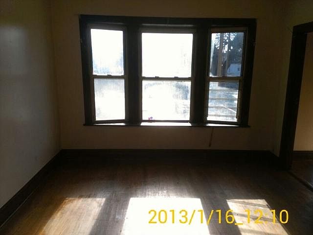 Building Photo 4