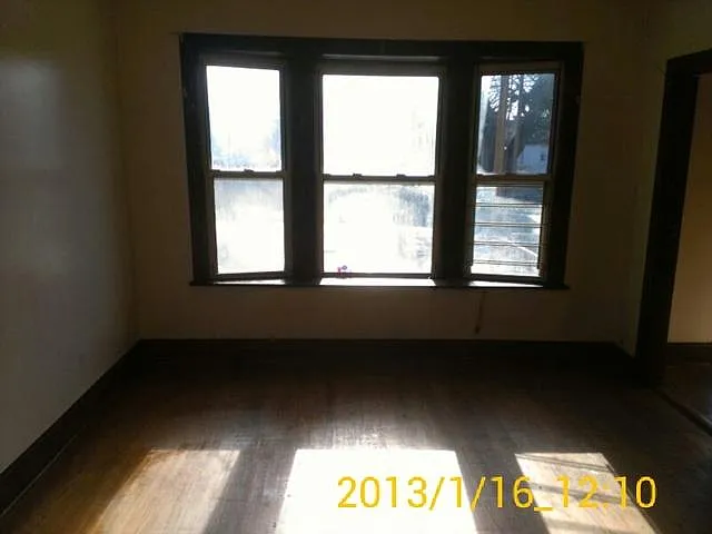 Building Photo 4