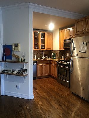 3rd image of 712 6th Ave #3