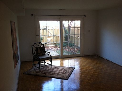 3rd image of 409 N Hamilton St APT I