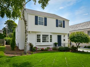 6226 N Berkeley Blvd, Whitefish Bay, WI 53217