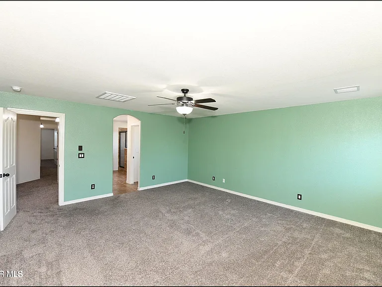 14309 S Cave Ave — Photo 40