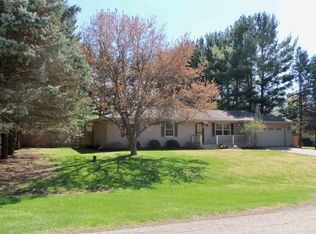 7177 Ambleside Rd, Caledonia, IL 61011