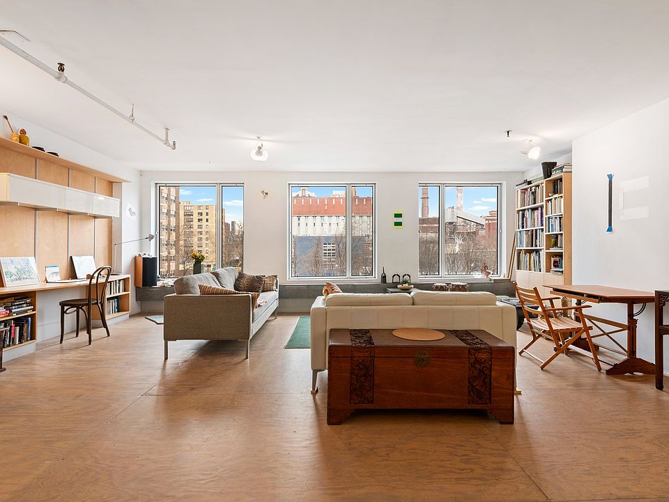 1st image of 434 E 10th St APT 3