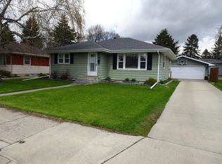 1110 Hammerling Ave, Grand Forks, ND 58201