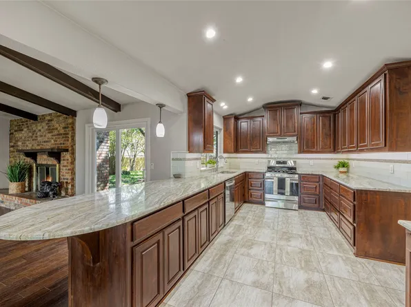2616 Pin Oak Ln, Plano, TX 75075