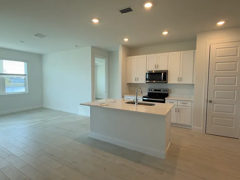 11262 NW Blockbird Dr — Photo 8