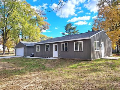 701 Lakeview Rd, Paw Paw, MI, 49079