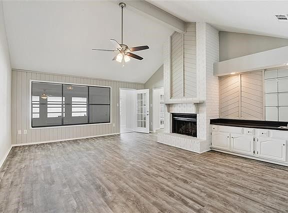 2nd image of 201 Goldenwood Dr