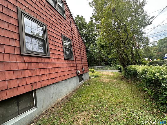 3rd image of 500 Woodlawn Avenue Extension