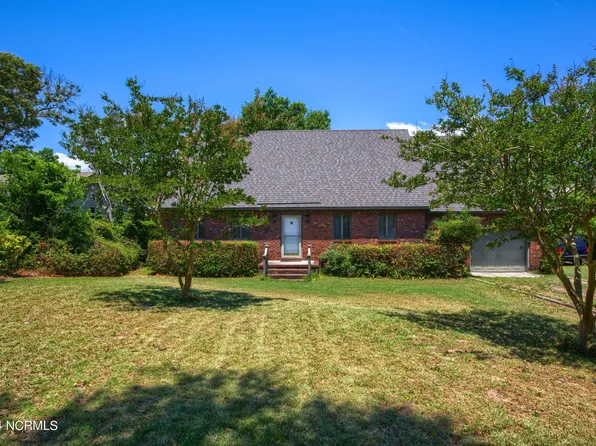 455 Chadwick Shores Drive, Sneads Ferry, NC 28460