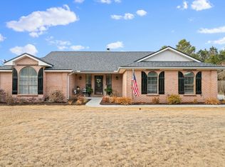 200 Wynnehaven Beach Rd, Mary Esther, FL 32569