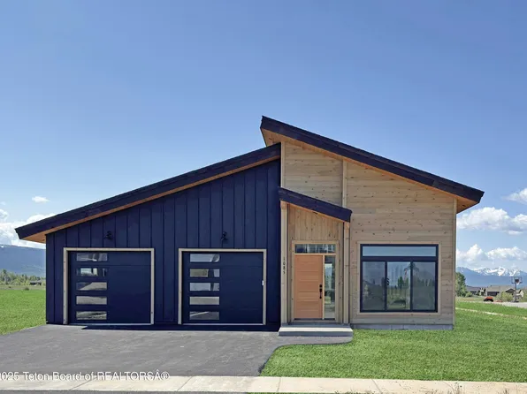 1085 Pawnee Rd, Driggs, ID 83422