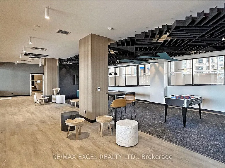 8 Beverley Glen Blvd #802 — Photo 35