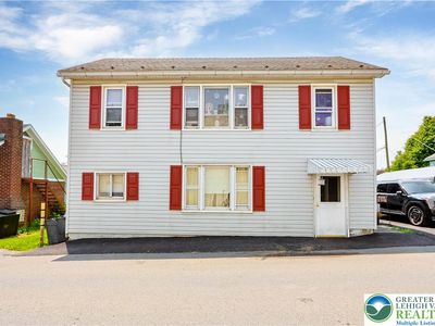 516 Heckman Ave, Nazareth, PA, 18064