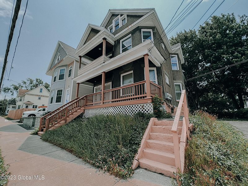 2nd image of 714 Beaver Street