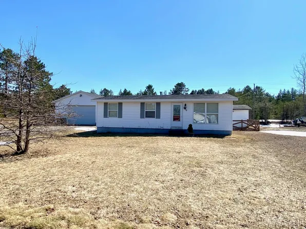 160 Dana Ln, Marquette, MI 49855