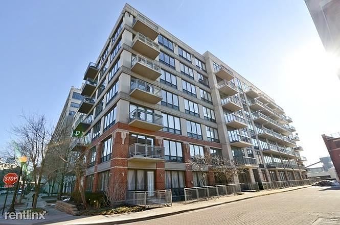 1000 N. Kingsbury Luxury Rental
